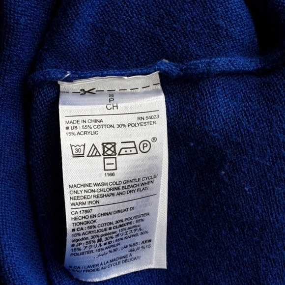 Old Navy Light Weight Sweater - Picture 5 of 5